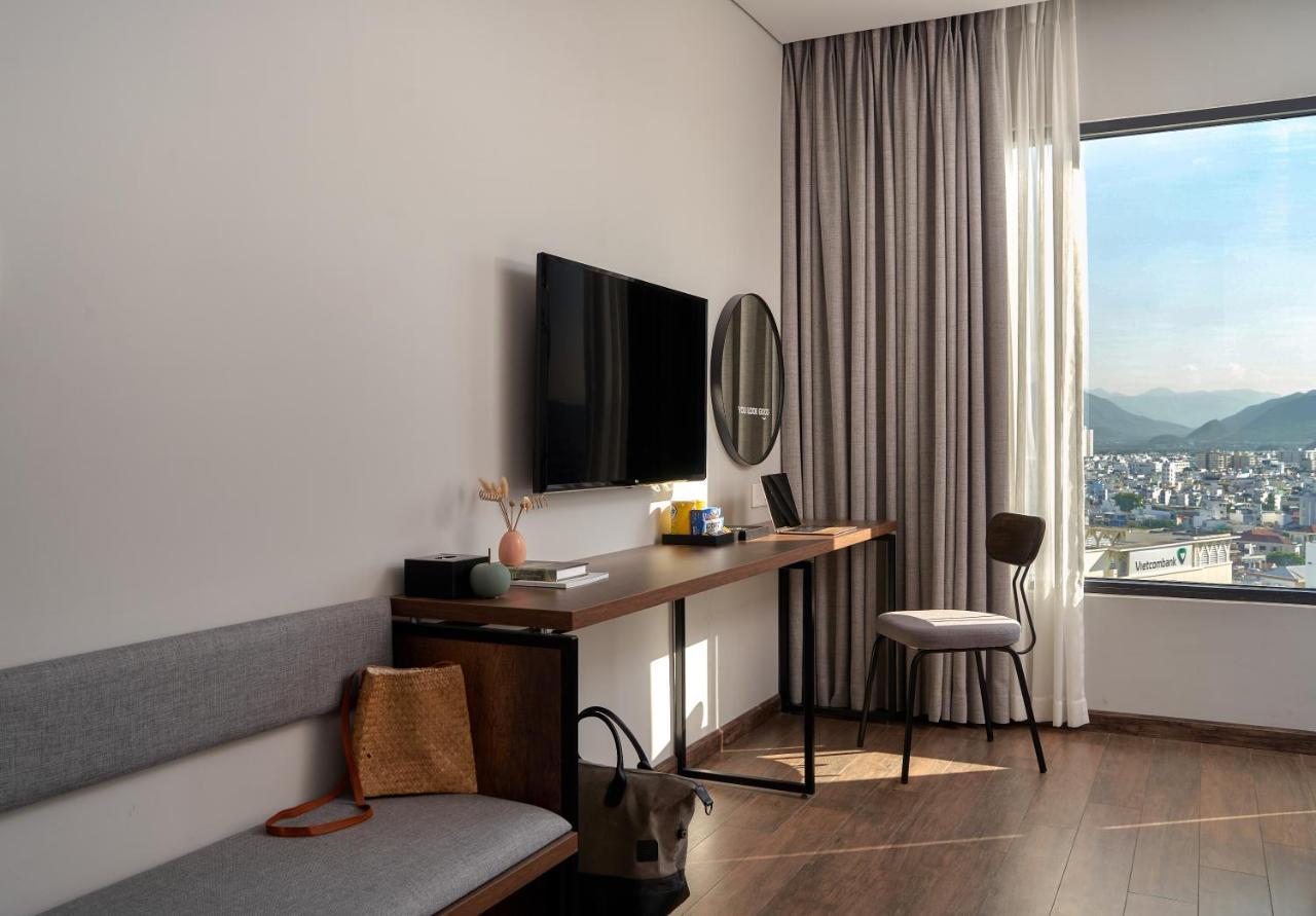 Em Oi Boutique Hotel Nha Trang Exterior photo
