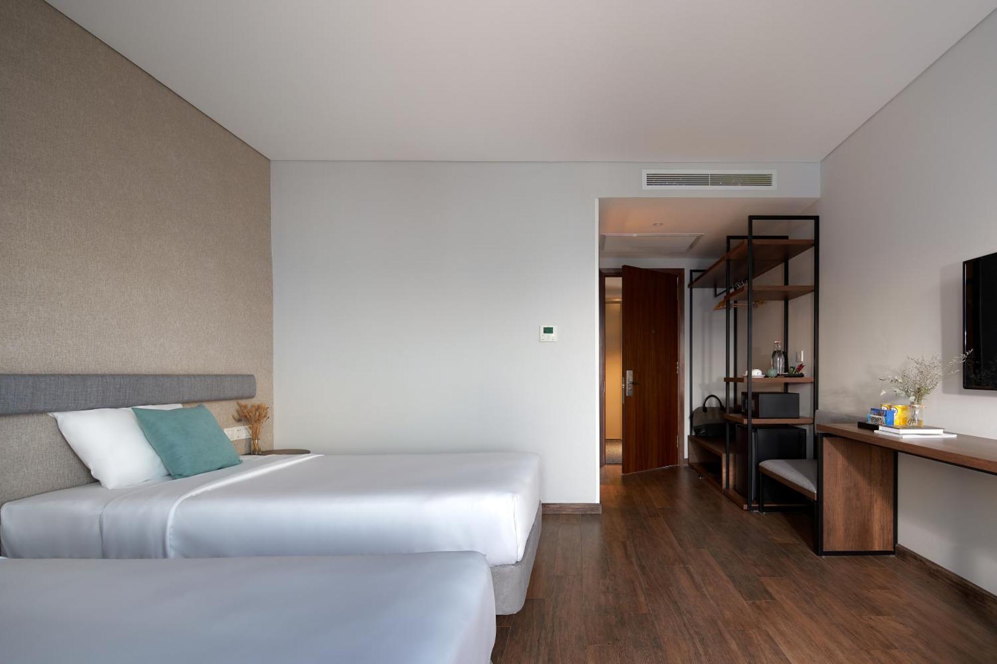 Em Oi Boutique Hotel Nha Trang Exterior photo