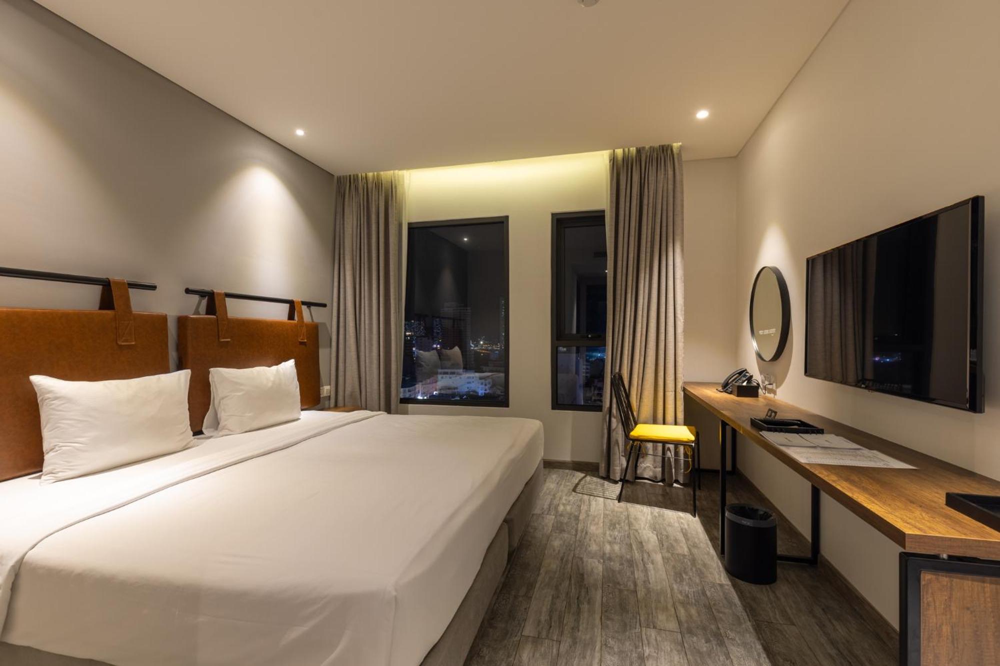 Em Oi Boutique Hotel Nha Trang Exterior photo